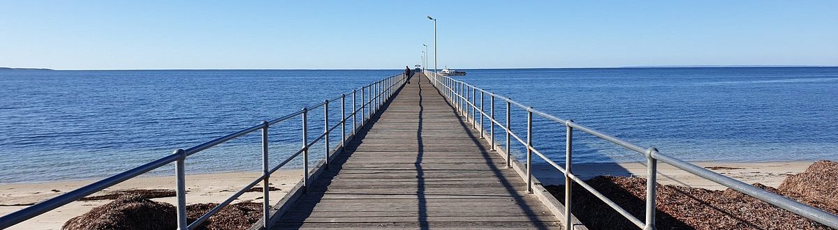 marion-bay-jetty-sa-looking